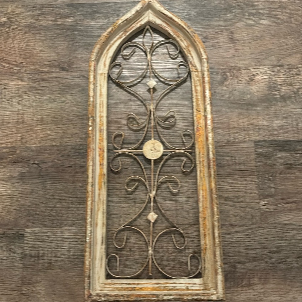 Decorative wood and metal wall hanging